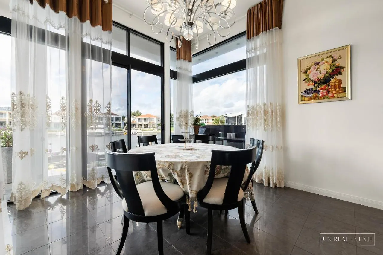Stunning Prestige Residence Gold Coast