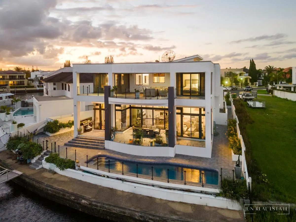 Stunning Prestige Residence Gold Coast 0*,  Australia